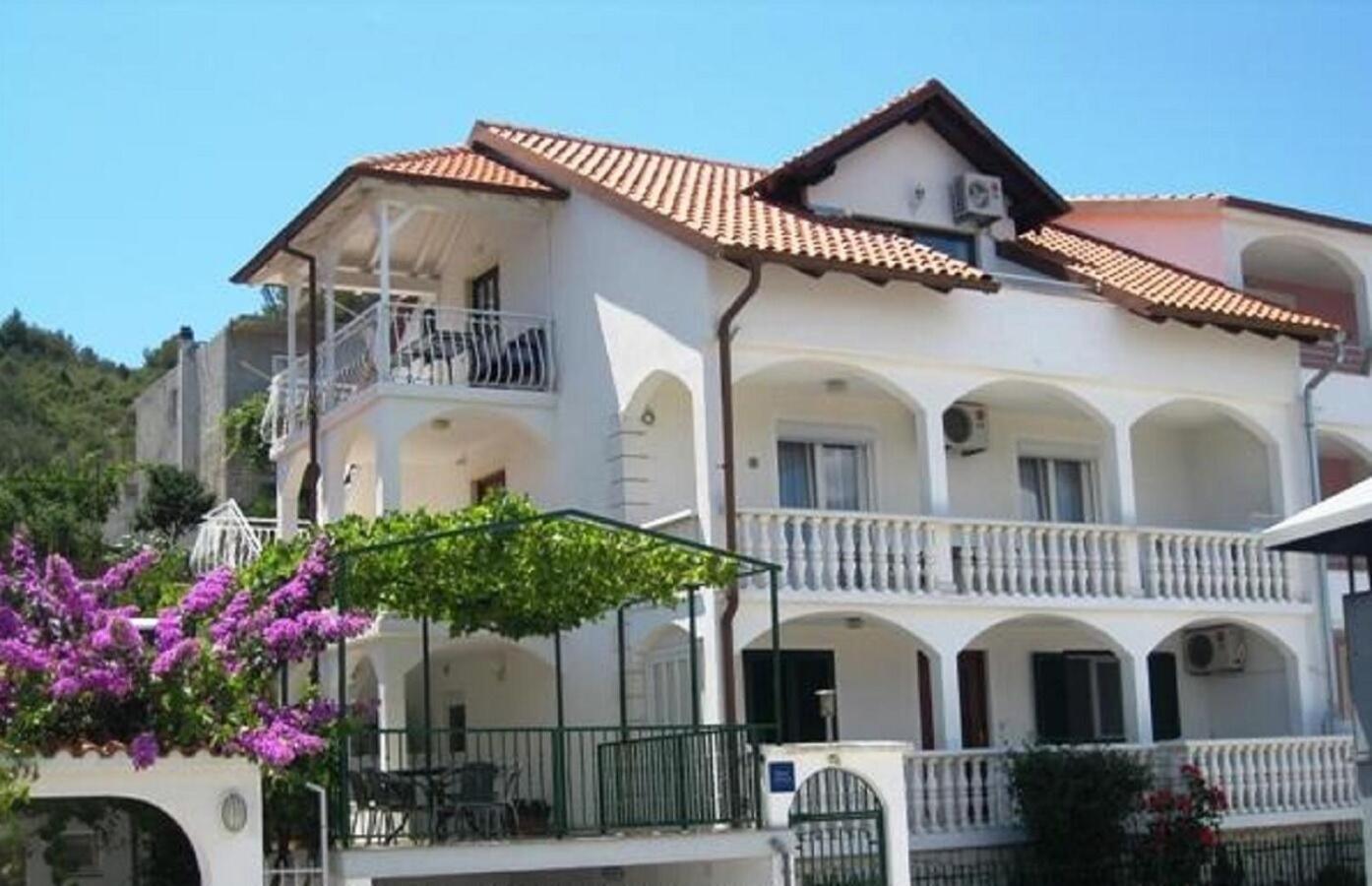 Apartment Bubi Trogir Exterior foto