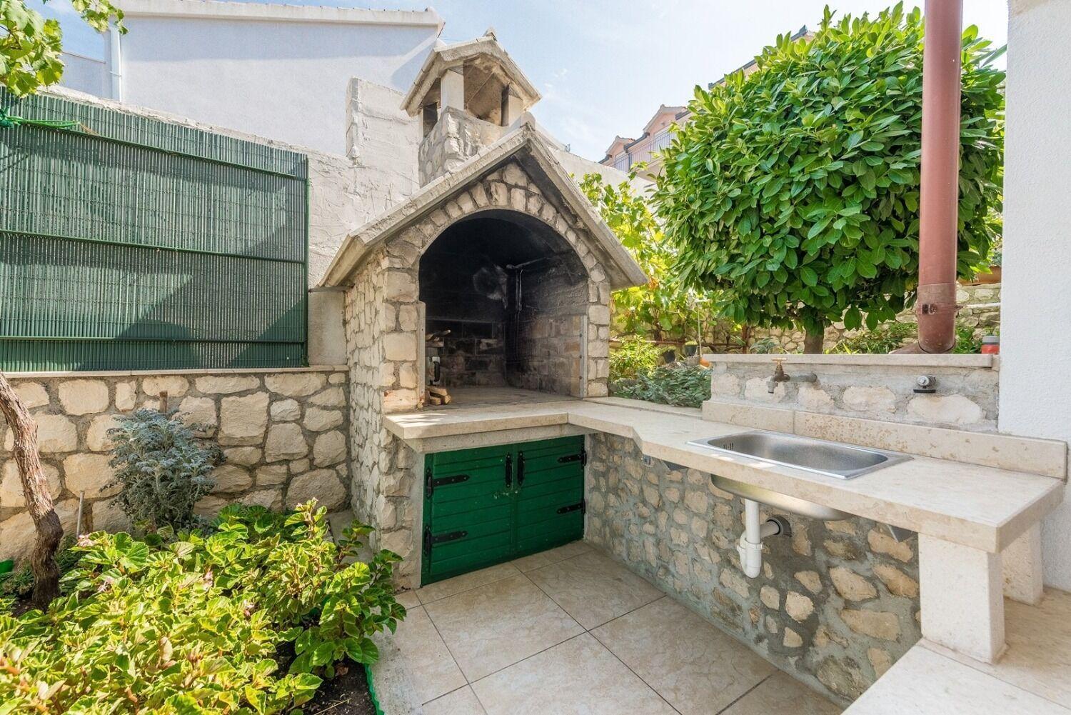 Apartment Bubi Trogir Exterior foto